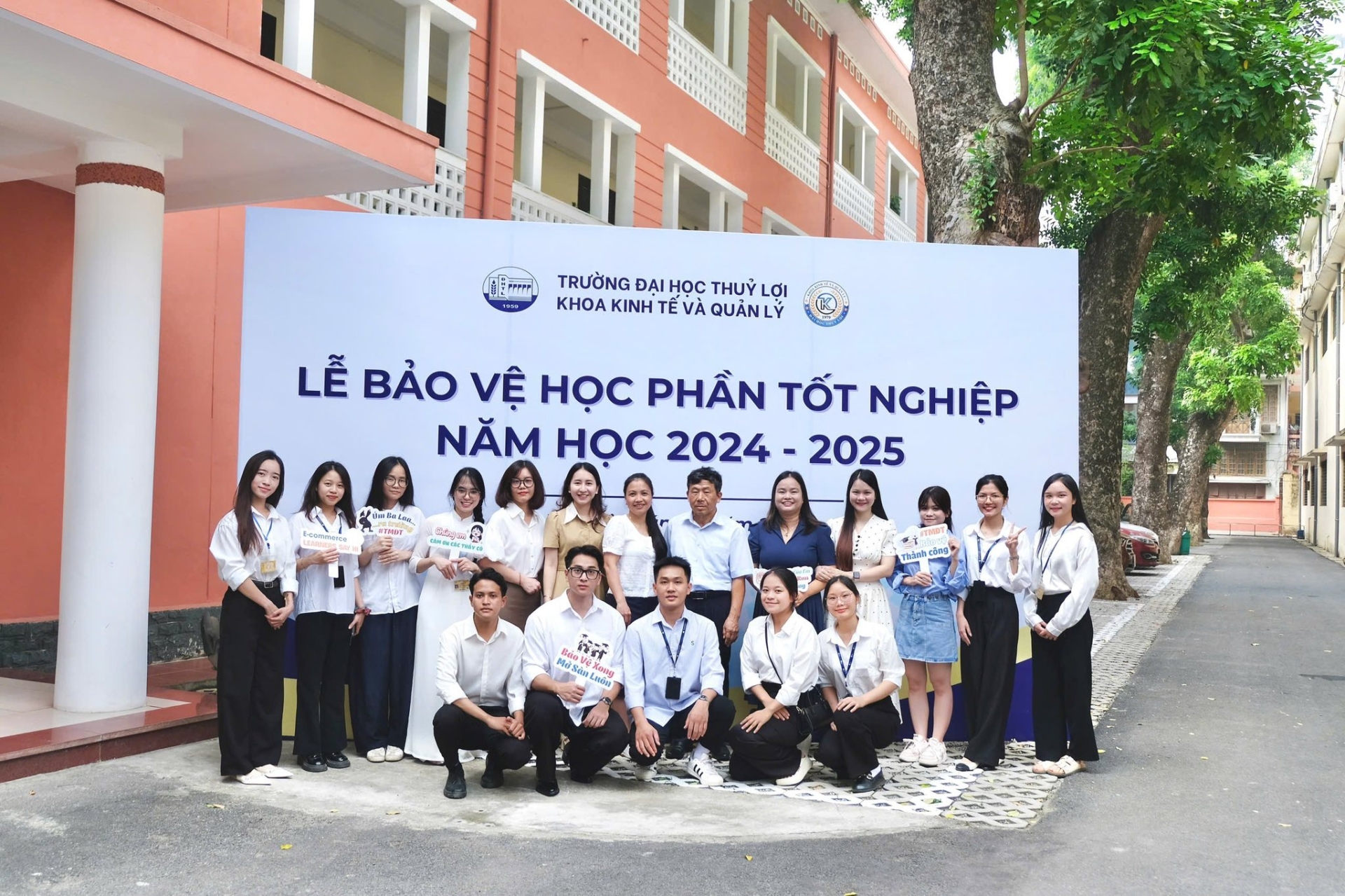 Đại học Thuỷ lợi, Thương mại điện tử